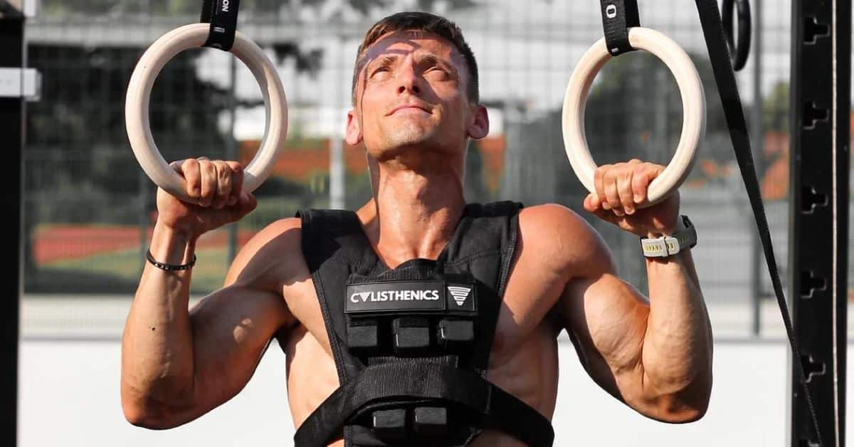 The 4 Benefits of Weighted Calisthenics